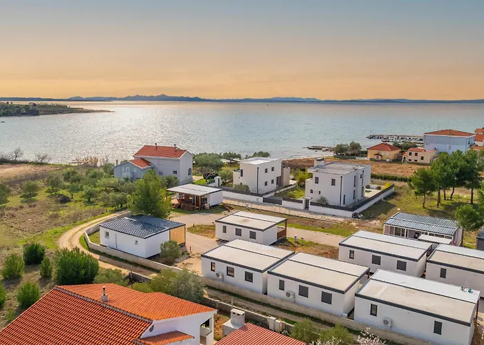 Premium Holiday House 5 Дом отдыха Привлака