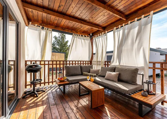 Premium Holiday House 5 Дом отдыха *